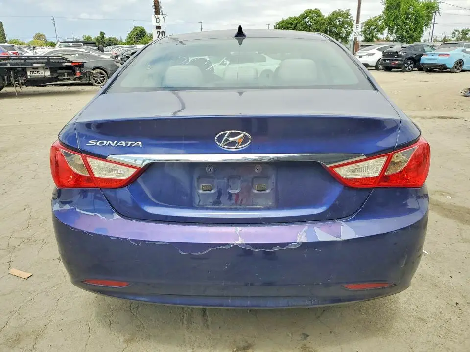 2011 HYUNDAI SONATA GLS  