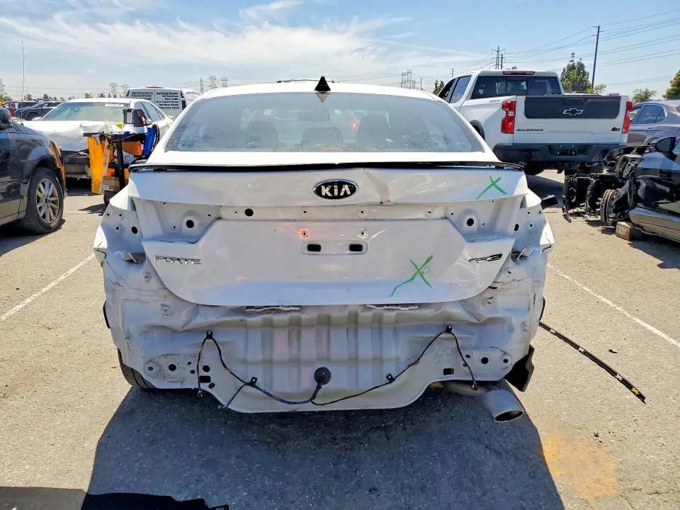 2021 KIA FORTE GT LINE  