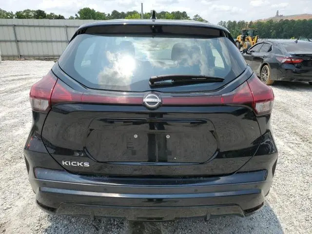 2022 NISSAN KICKS S  