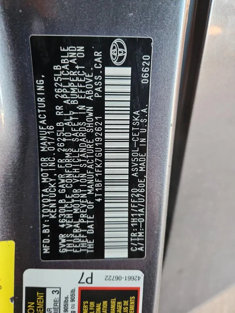 2016 TOYOTA CAMRY LE  