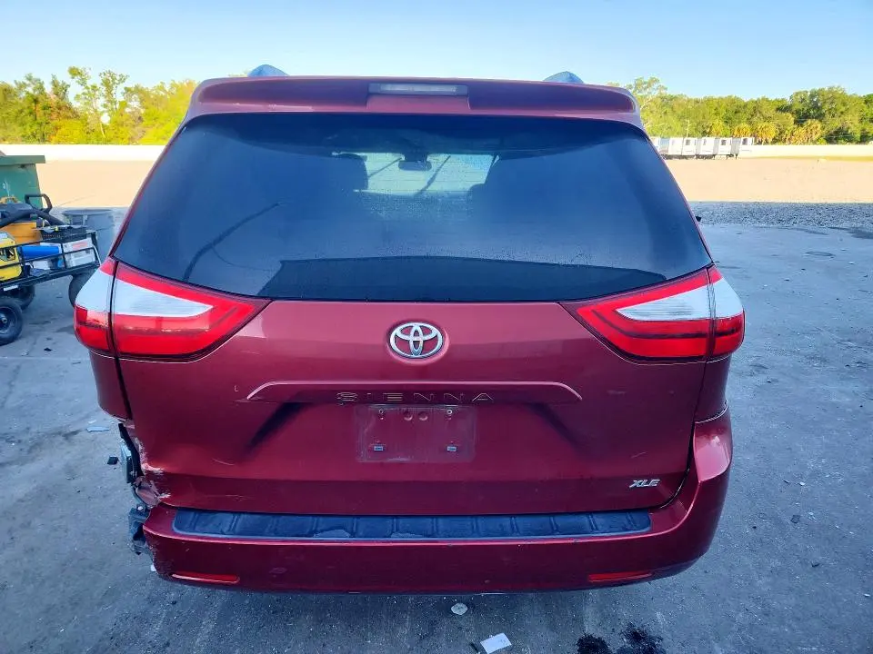 2017 TOYOTA SIENNA XLE 8-PASSENGER  