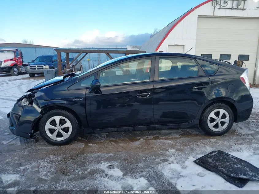 2014 TOYOTA PRIUS THREE