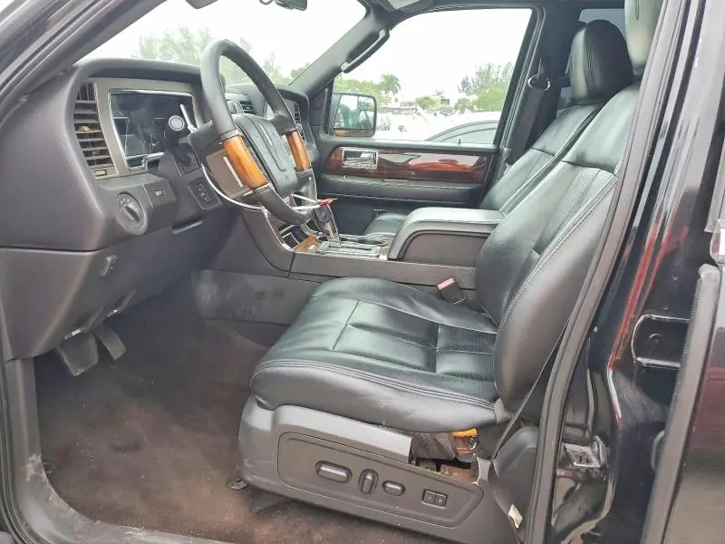 2014 LINCOLN NAVIGATOR   