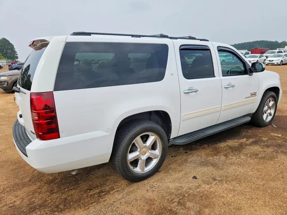 2011 CHEVROLET SUBURBAN C1500 LT  