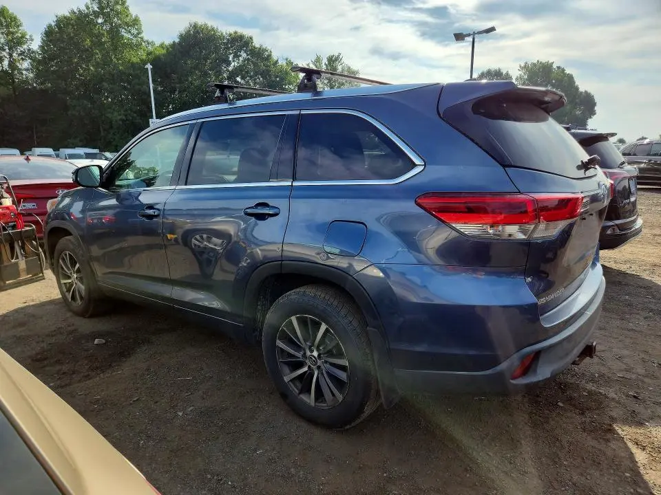 2018 TOYOTA HIGHLANDER XLE  