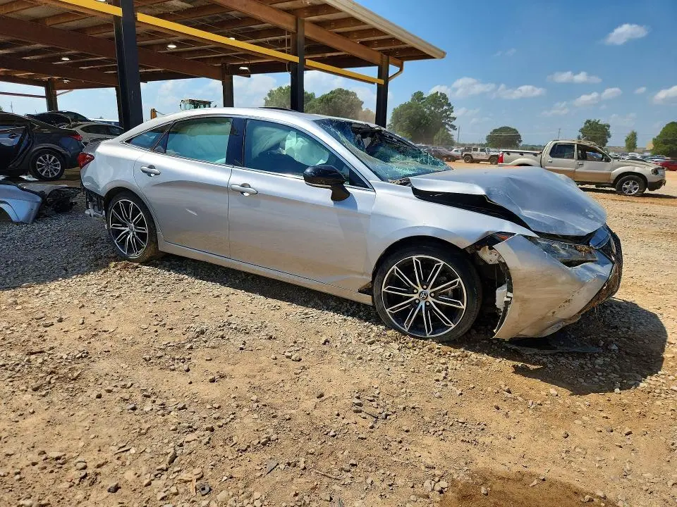 2020 TOYOTA AVALON TOURING  