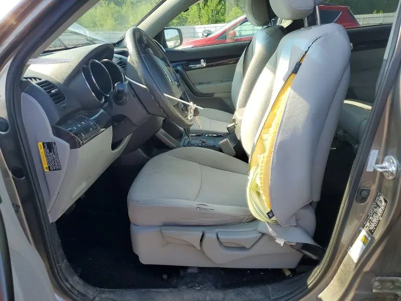 2012 KIA SORENTO LX  
