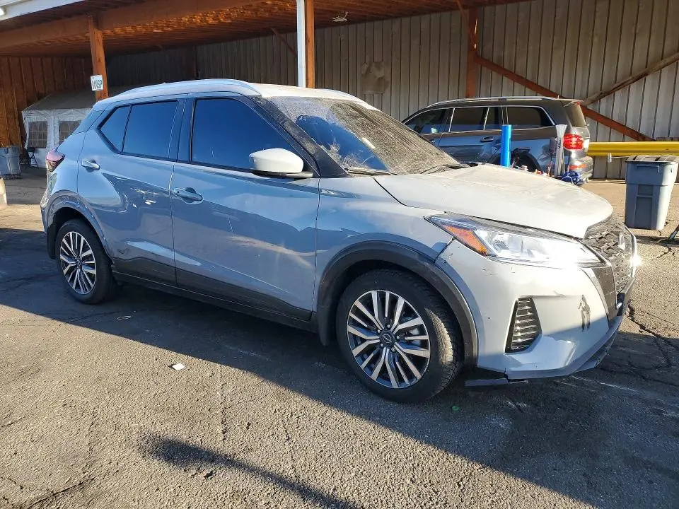 2024 NISSAN KICKS SV  