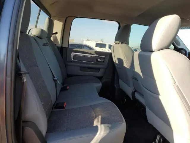 2018 RAM 1500 SLT  