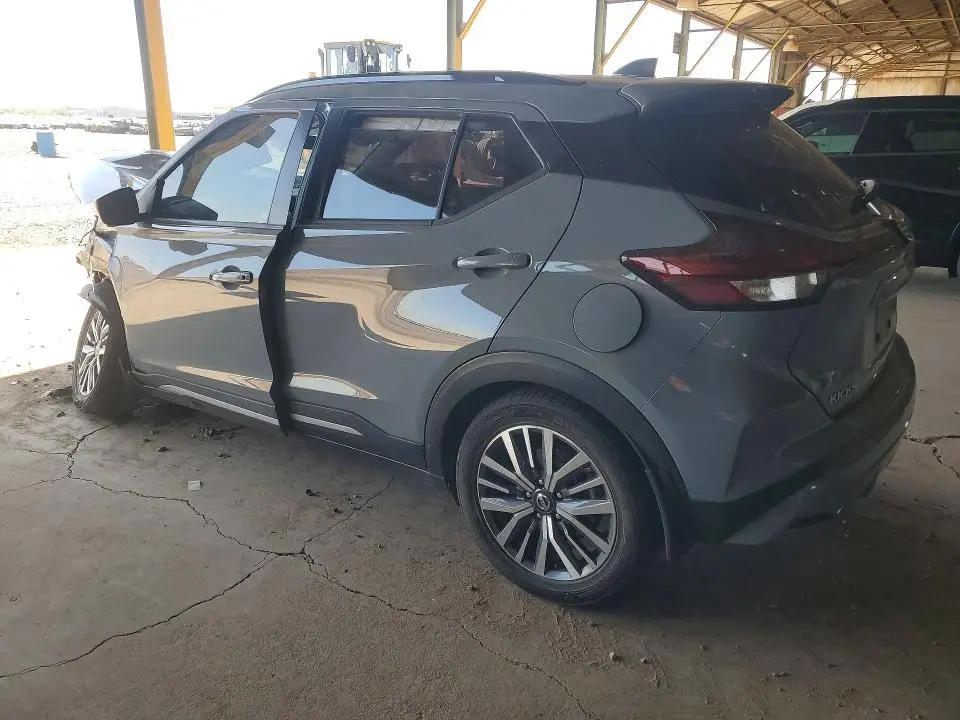 2021 NISSAN KICKS SR  