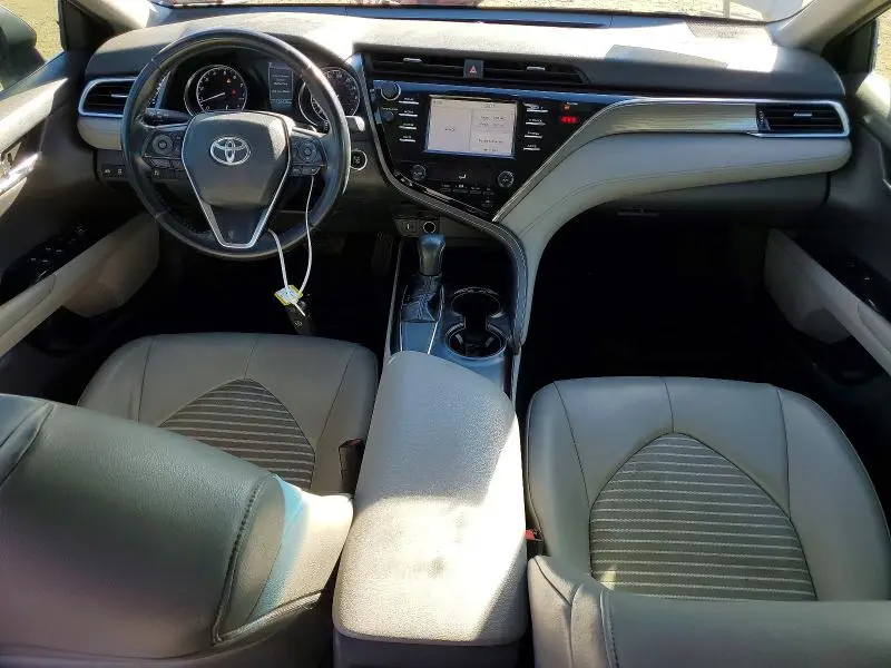 2018 TOYOTA CAMRY SE  