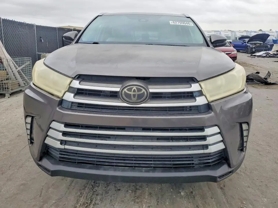 2018 TOYOTA HIGHLANDER XLE  