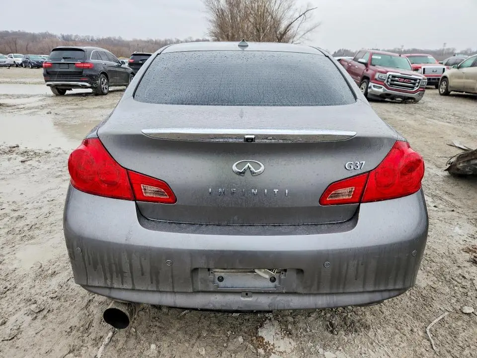 2013 INFINITI G37 BASE  