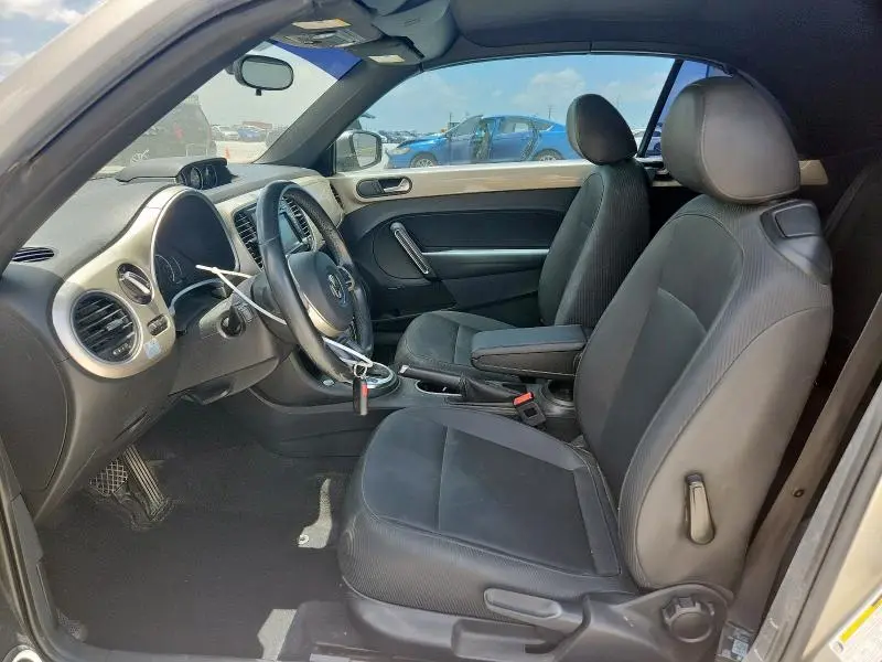 2013 VOLKSWAGEN BEETLE   