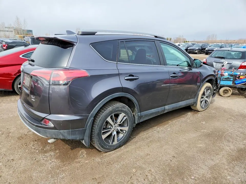 2017 TOYOTA RAV4 XLE  