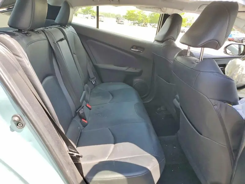 2017 TOYOTA PRIUS THREE TOURING  