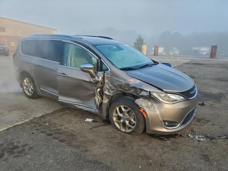 2018 CHRYSLER PACIFICA LIMITED  