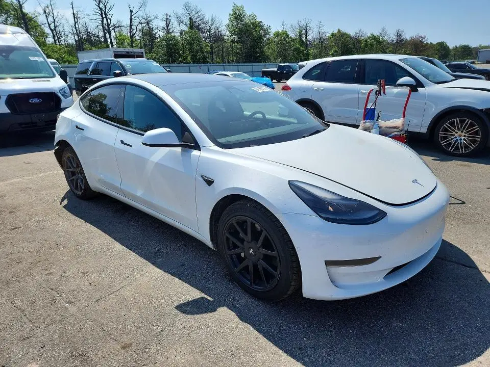 2021 TESLA MODEL 3   