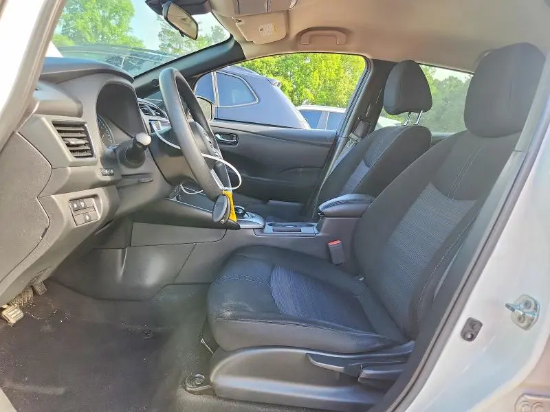 2020 NISSAN LEAF S  