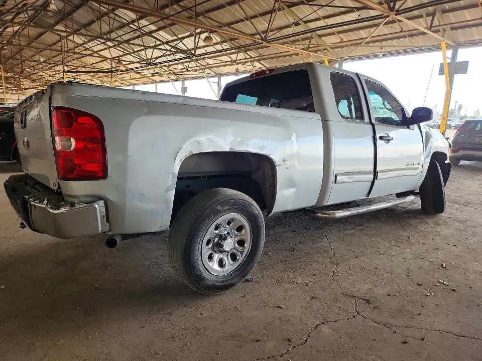 2011 CHEVROLET SILVERADO C1500 LS  
