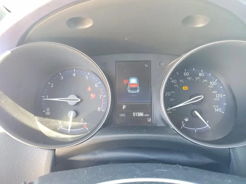 2021 TOYOTA C-HR XLE  