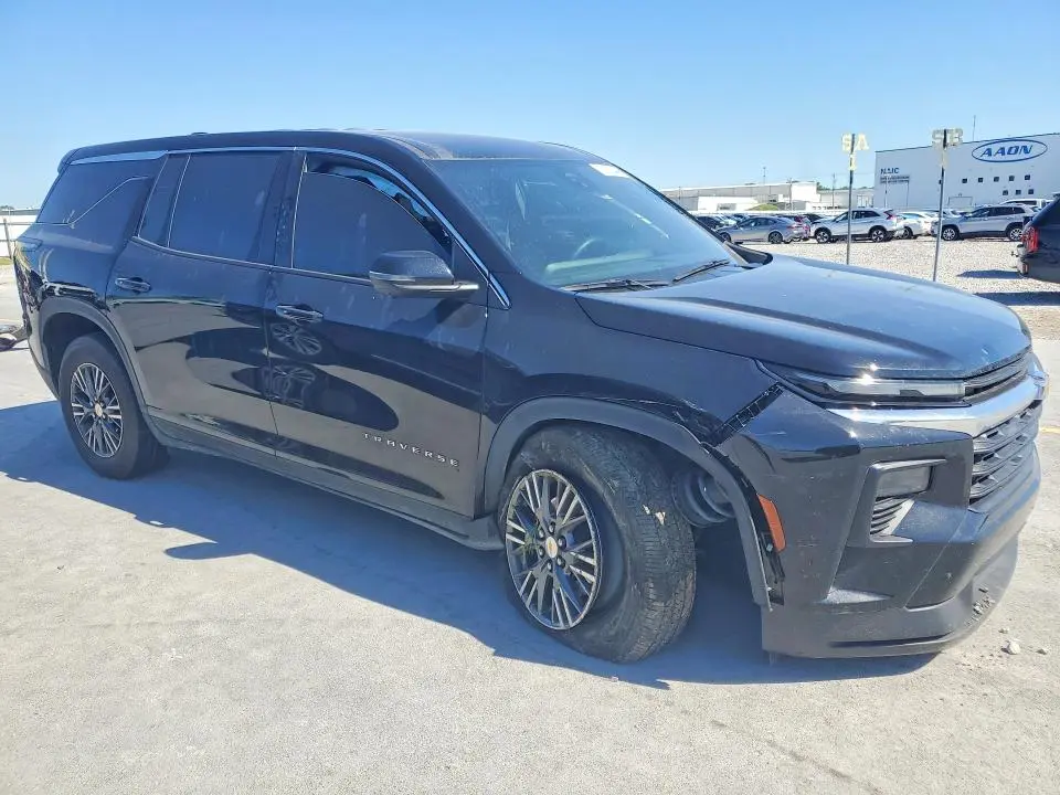 2024 CHEVROLET TRAVERSE LS  
