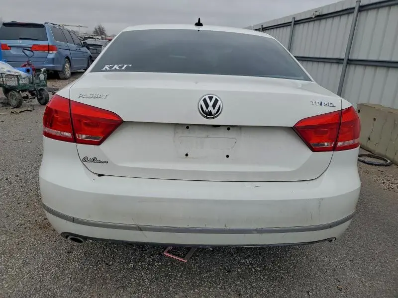 2013 VOLKSWAGEN PASSAT SEL  