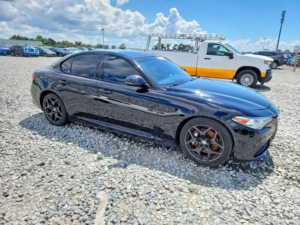 2021 ALFA ROMEO GIULIA SPORT  