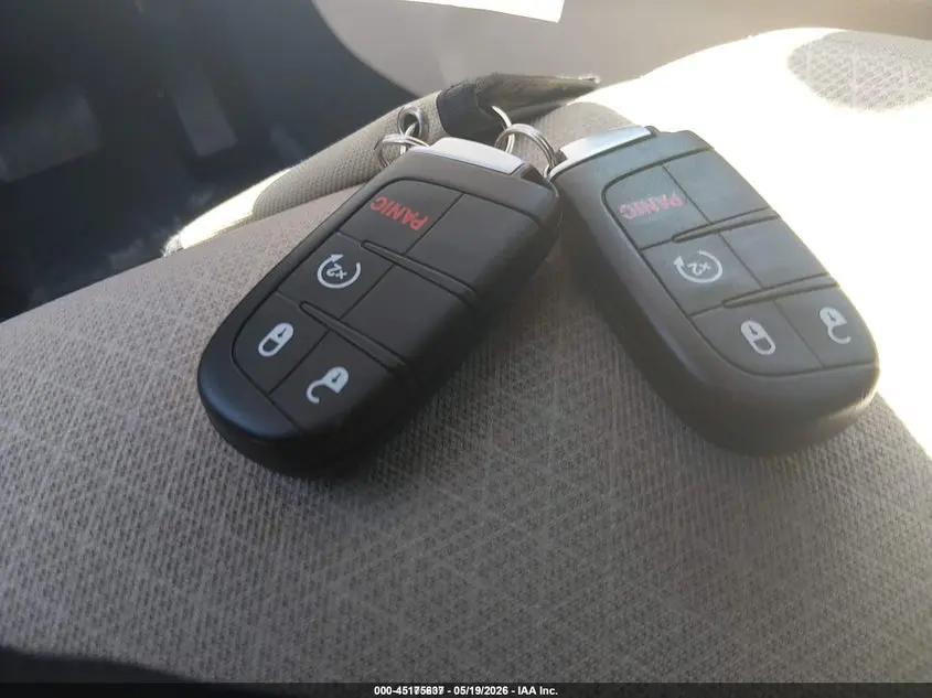 2019 JEEP GRAND CHEROKEE LAREDO E 4X4