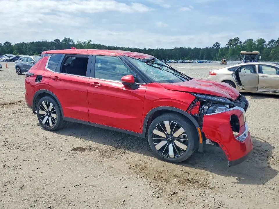 2025 MITSUBISHI OUTLANDER SE  