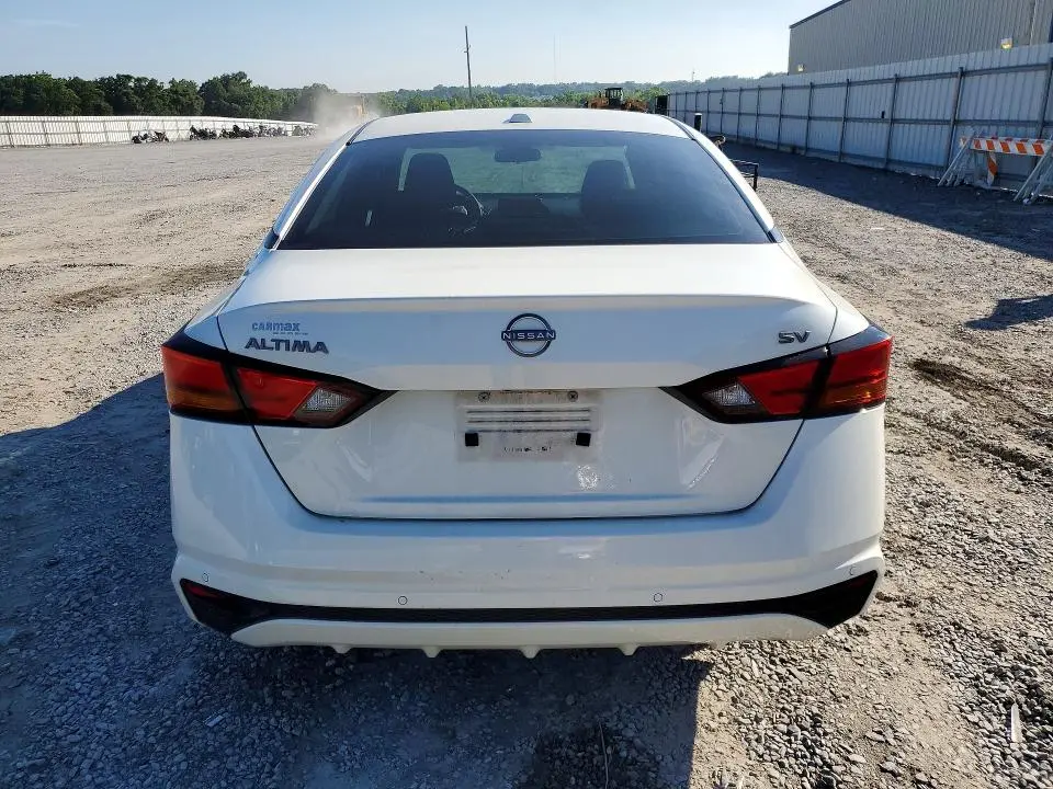2024 NISSAN ALTIMA SV  