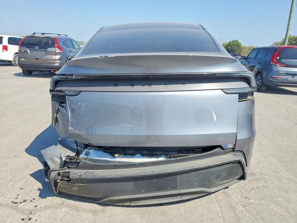 2026 TESLA MODEL Y   