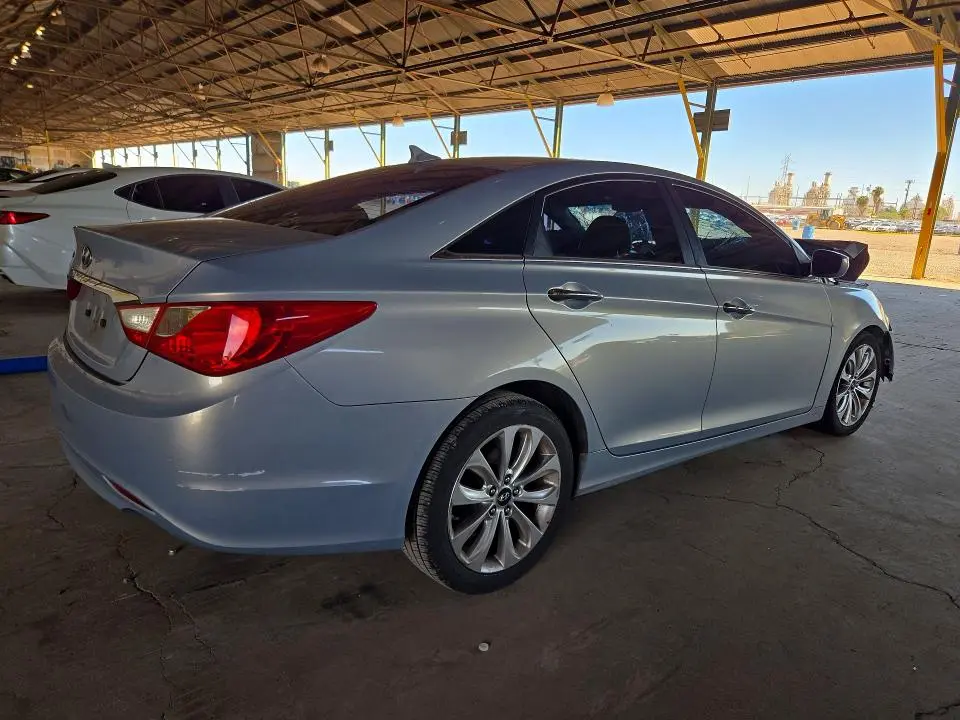 2011 HYUNDAI SONATA SE  