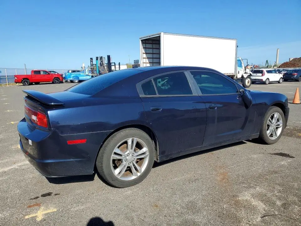 2012 DODGE CHARGER SXT  