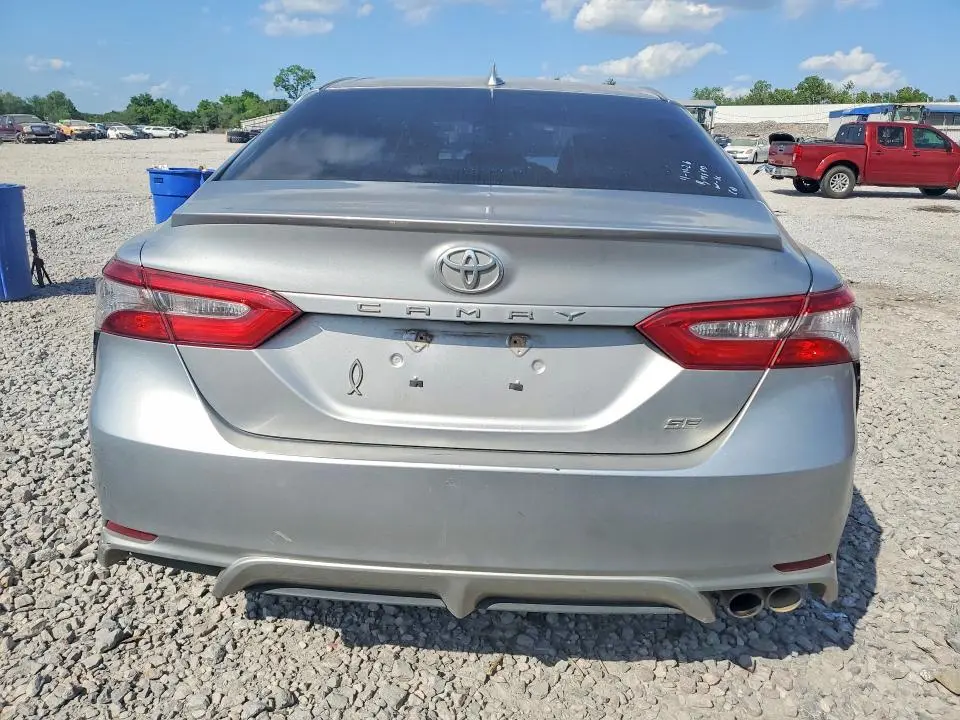 2019 TOYOTA CAMRY SE  