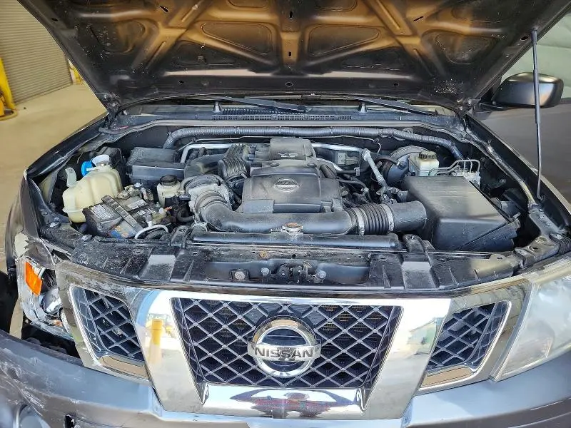 2016 NISSAN FRONTIER SV  