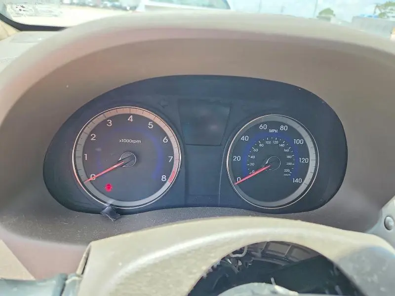 2013 HYUNDAI ACCENT GLS  