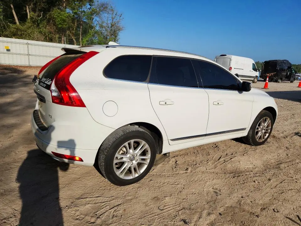 2016 VOLVO XC60 T5 PREMIER  