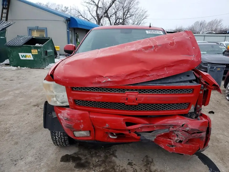 2011 CHEVROLET SILVERADO K1500 LT  