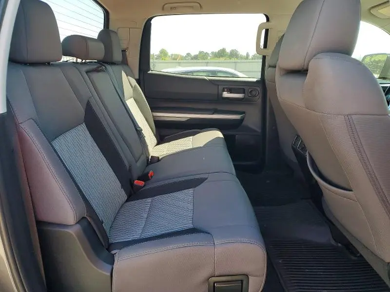 2015 TOYOTA TUNDRA CREWMAX SR5  