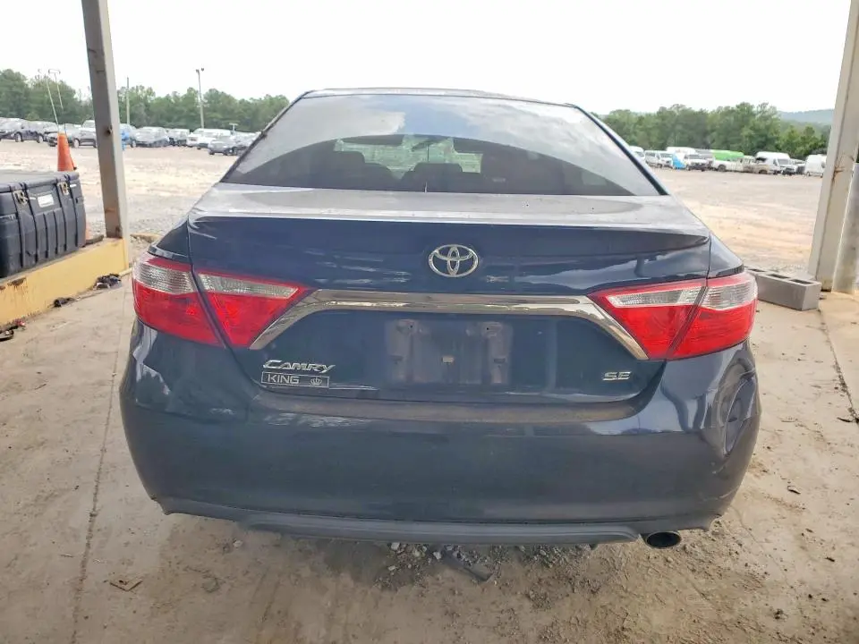 2017 TOYOTA CAMRY SE  