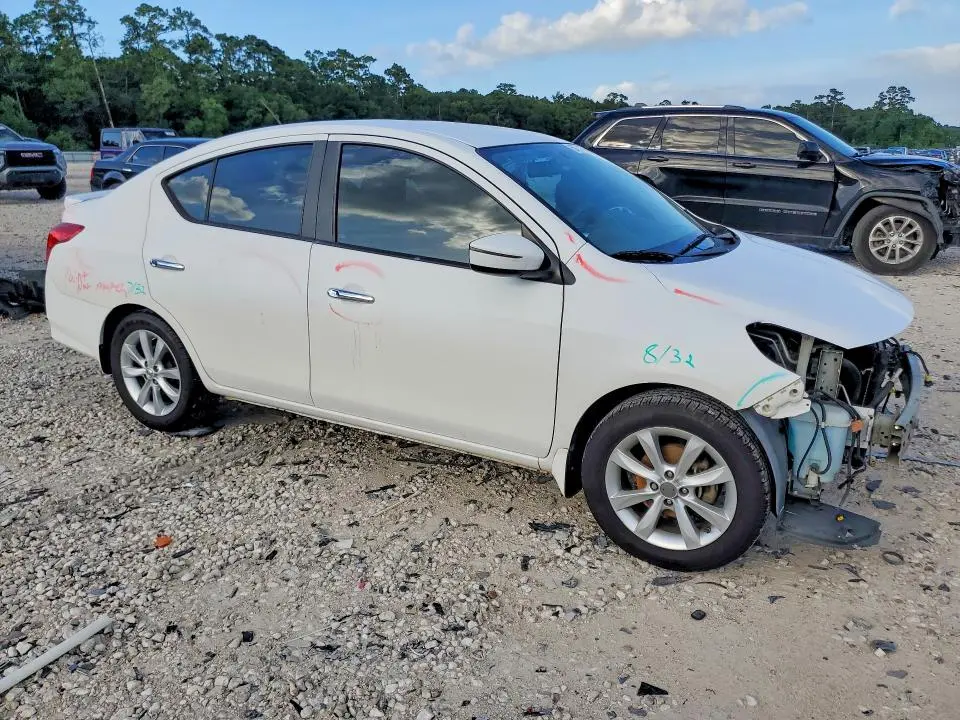 2015 NISSAN VERSA 1.6 SL  