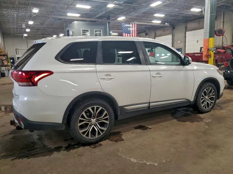 2016 MITSUBISHI OUTLANDER SE  
