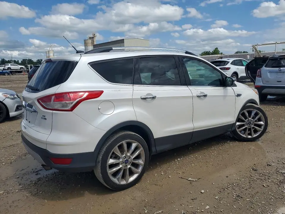 2016 FORD ESCAPE SE  