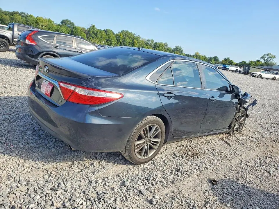 2015 TOYOTA CAMRY SE  
