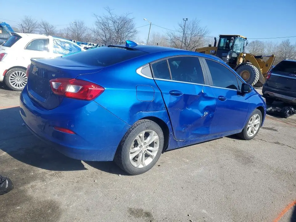2019 CHEVROLET CRUZE LT  