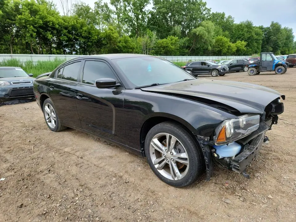 2013 DODGE CHARGER SXT  