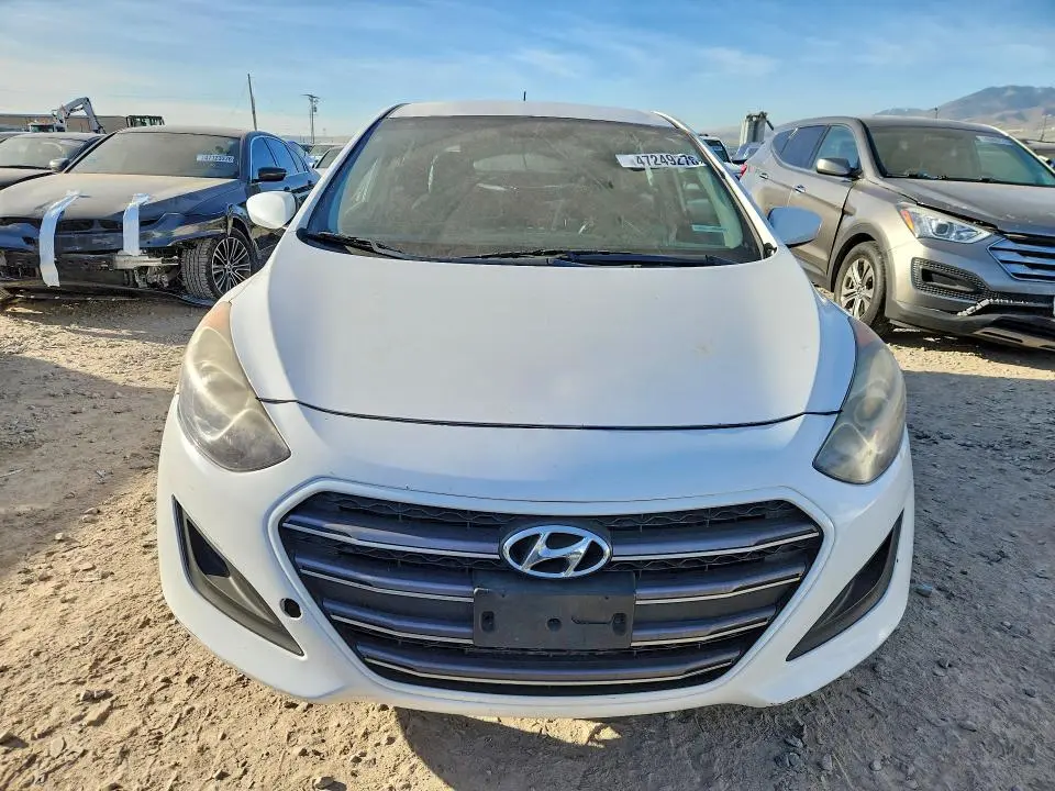 2017 HYUNDAI ELANTRA GT BASE  