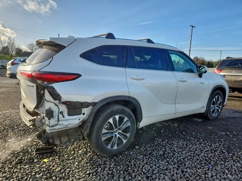 2020 TOYOTA HIGHLANDER HYBRID XLE  