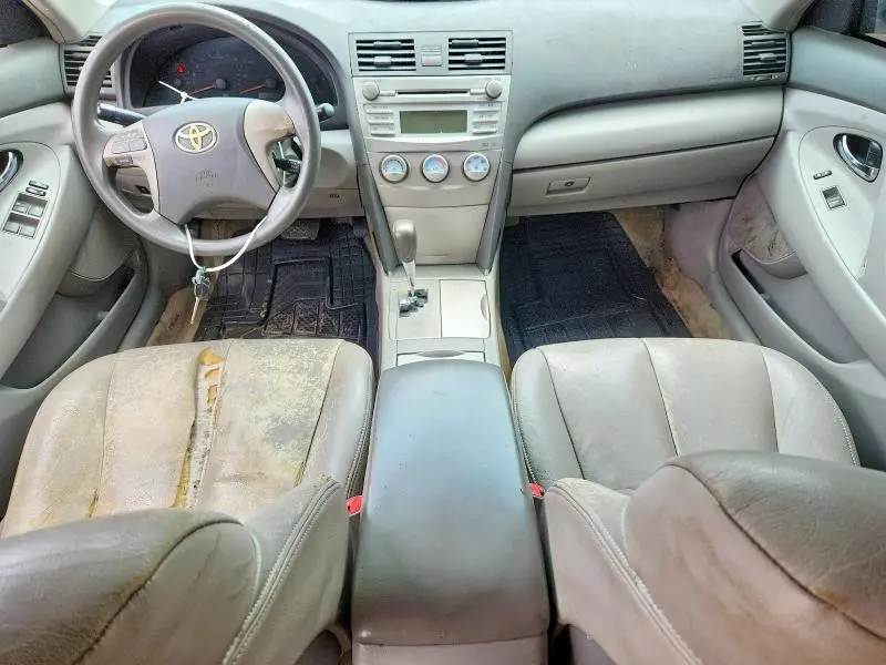 2011 TOYOTA CAMRY LE  